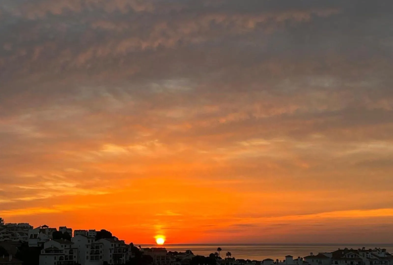Apartment Riviera Retreat With Private Rooftop And Sea Views Mijas