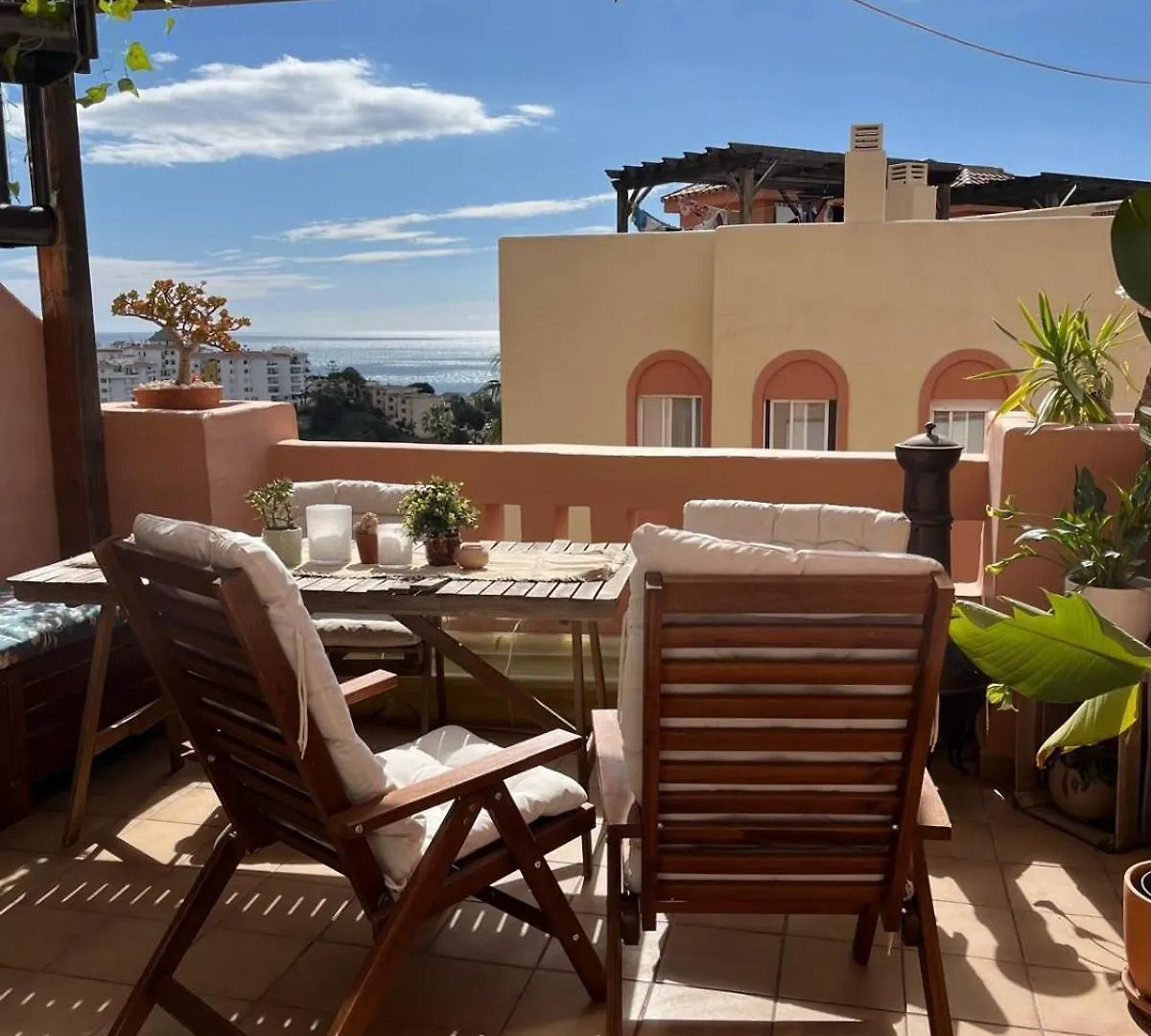 Apartment Riviera Retreat With Private Rooftop And Sea Views Mijas